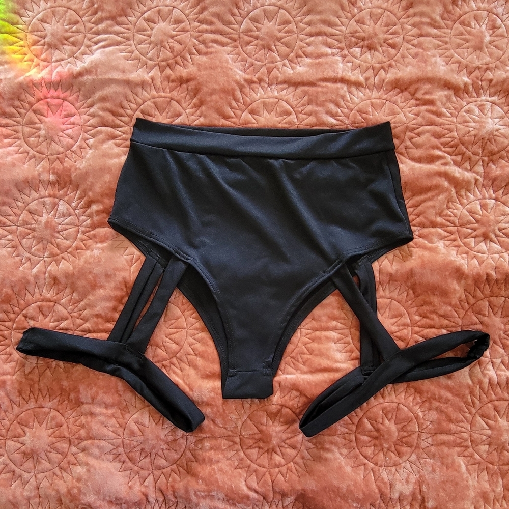 Garter bottoms